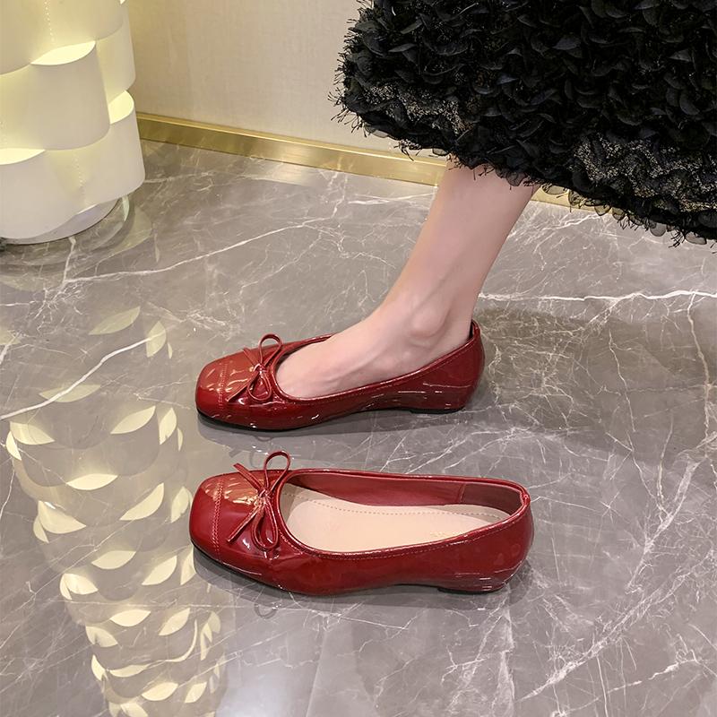 Women's Spring 2024 New Style French Tweed Pattern Patent Leather Soft Bottom Four Seasons Evening Shoes Flat Heel Polyurethane