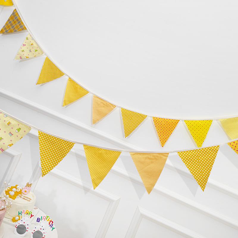 Fresh Green Fabric Pennant Flags for Outdoor Camping Decor