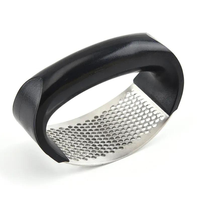 

1 шт. Пресс для чеснока из нержавеющей стали Изогнутая терка для чеснока Слайсер Чоппер Прессы для чеснока Кухонные инструменты Кухонные гаджеты Приборы black