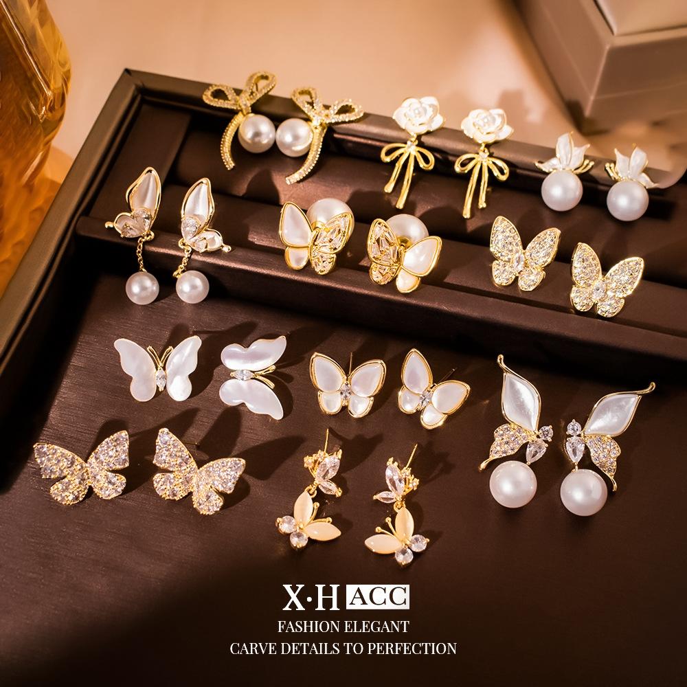 Simple Zircon Butterfly Earrings Light Luxury High-end Stud Earrings Temperament Fashionable Sweet Pearl Earrings Women