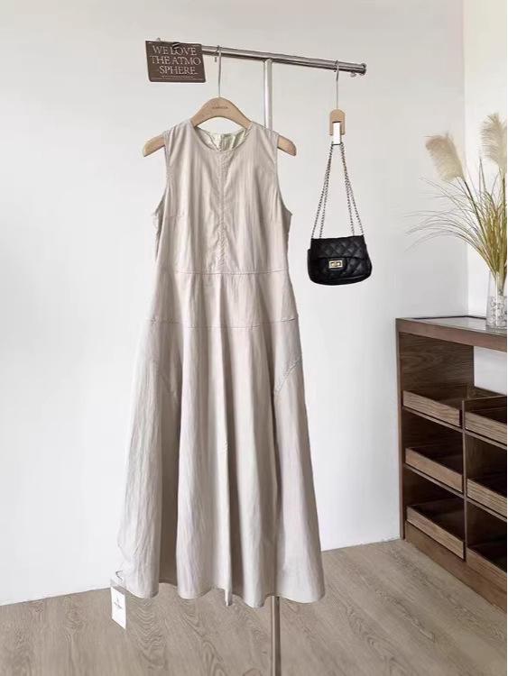 Korean Style Summer Versatile Sleeveless Vest Dress, Round Neck, Mid-Length, Age-Reducing Design for Women