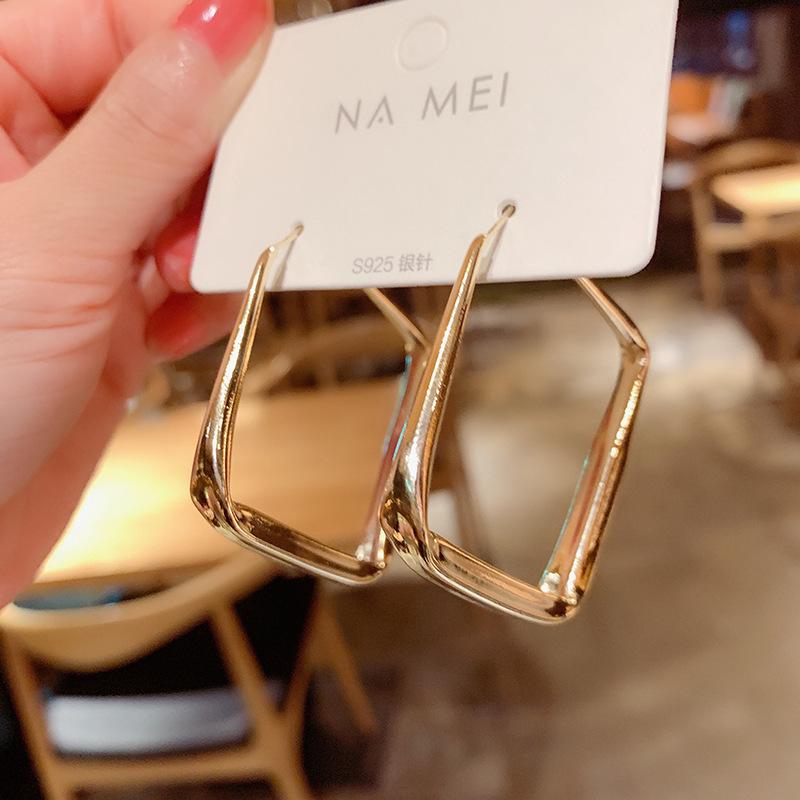 European and American Exaggerated Geometric Square Earrings, Simple Temperament Earrings S111 Silver Needle Personalized High-end Fashion Earrings