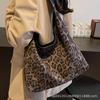 Large-capacity Bag Women's 2025 New Fashion Versatile Casual Shoulder Underarm Bag Casual Commuter Leopard Print Tote Bag