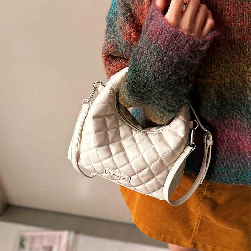 Red Letter Bags for Women New Plutonium Leather Leisure Versatile One Shoulder Fashion Traveling Square Crossbody Bags