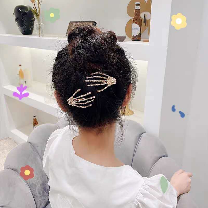 Korean Fashion Claws Funny Hairpin Skull Palm Hairpin Rhinestone Hair Accessories Duckbill Bangs Clip Halloween Headdress