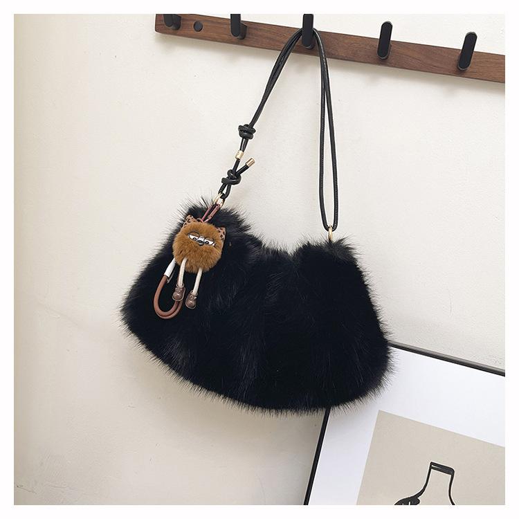 Japanese and Korean Fashion Simple Faux Fur 2026 Women's New Winter Style Commuter High-End Feel Shoulder Bag, Handbag and Crossbody Bag
