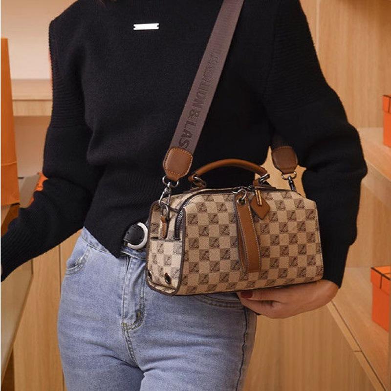 Z Fashion 2024 Women's Boston Handbag: Trendy, Large Capacity, Versatile Crossbody & Shoulder Bag