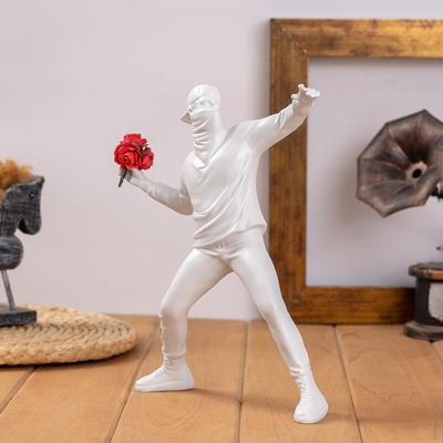 Flower Thrower Skulptur, Figur für Heimdekoration, Schreibtisch- und Bücherregal-Ornamente, Moderne dekorative Charakterfiguren