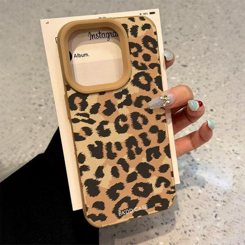 

Halloween New Brown Leopard Print Phone Case for iPhone 17 16 15 14 13 12 11 Pro Max XS XR 16 15 Plus 17 Air Faux Leather Cover iPhone XS