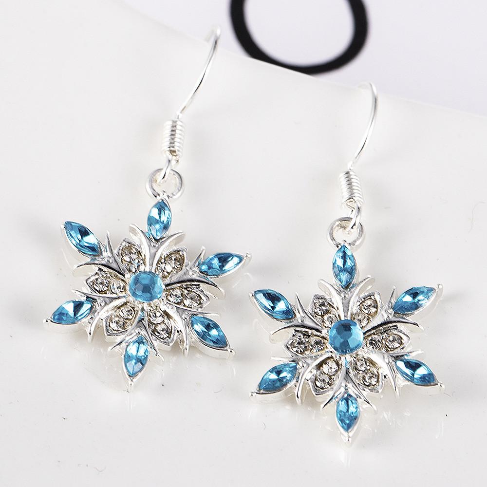 

Elegant Zircon Snowflake Drop Earrings For Women Christmas Rhinestone Snowflake Pearl Earrings Gilrs Xmas New Year Party Jewelry