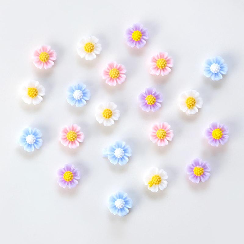 50 Pièces Mini Marguerites 3D Charms Nail Art Accessoires Fournitures de Décoration Manucure Matériaux Design Dos Plat Bijoux d'Ongle DIY