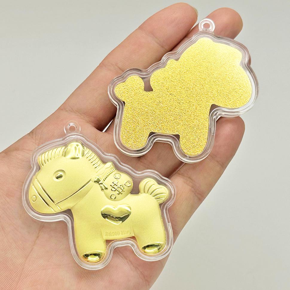 Golden Horse Cartoon Keychain: Cute Pendant for Bags or Phones, Perfect Childhood Friend Gift. Gold Foil
