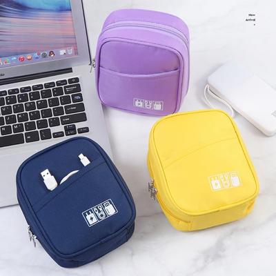 Borsa Porta Accessori Digitali Compatibile per Caricabatterie Laptop, Mouse, Cuffie e Articoli da Toeletta - Compatta Elettronica con Gestione Cavi