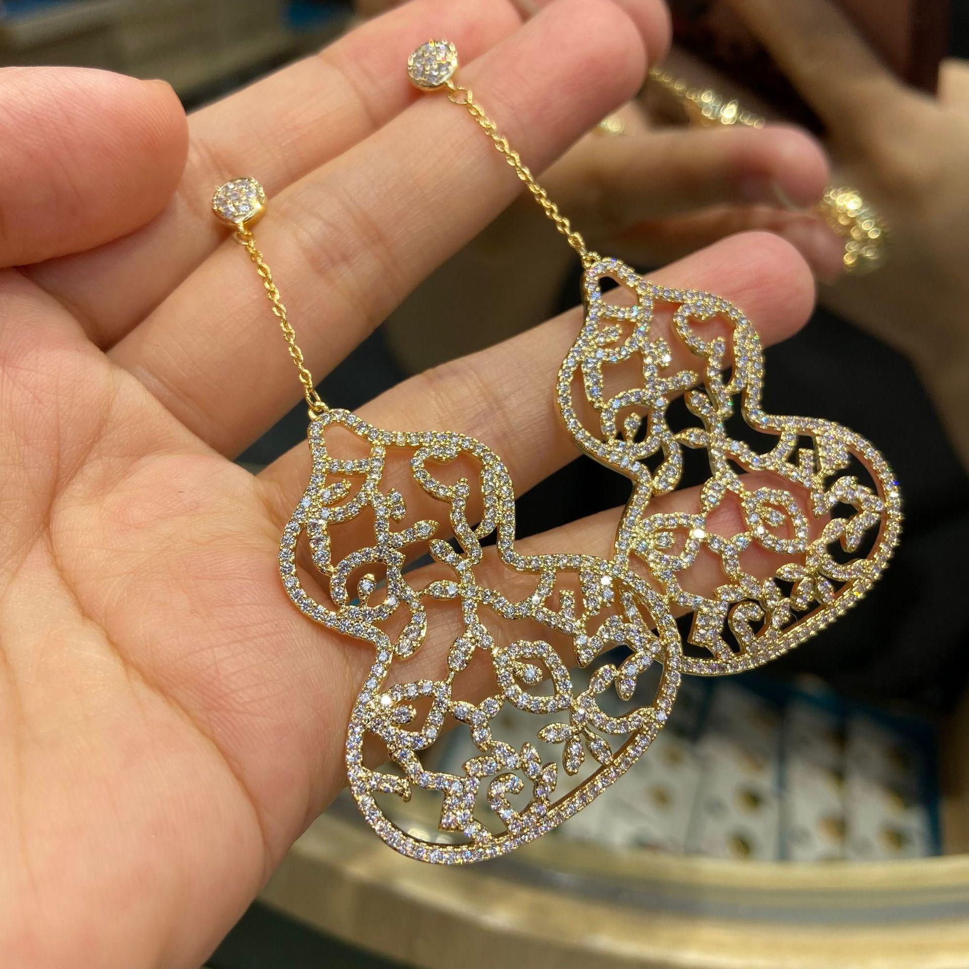 Gold-Plated Brass Studded With Diamonds, Zircon Large Lace, Hollowed-Out Gourd Earrings, Stud Earrings, Flower Gourd Earrings, Women