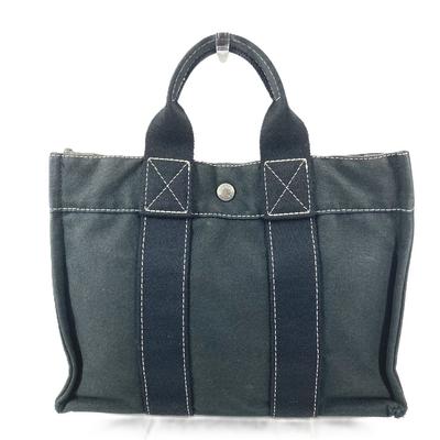 Damentaschen – Geräumige Taschen