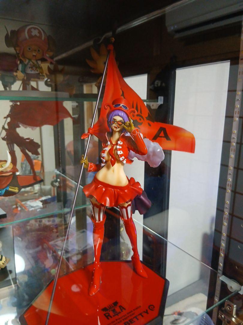 

[USED] Portrait of Pirates Bello Betty