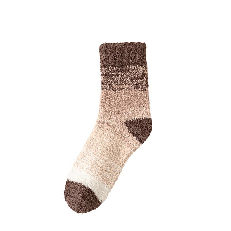 Japanese Style Gradient Men's Coral Fleece Mid-Tube Sleep Socks - Non-shedding, Warm, Half-Velvet Floor Socks
