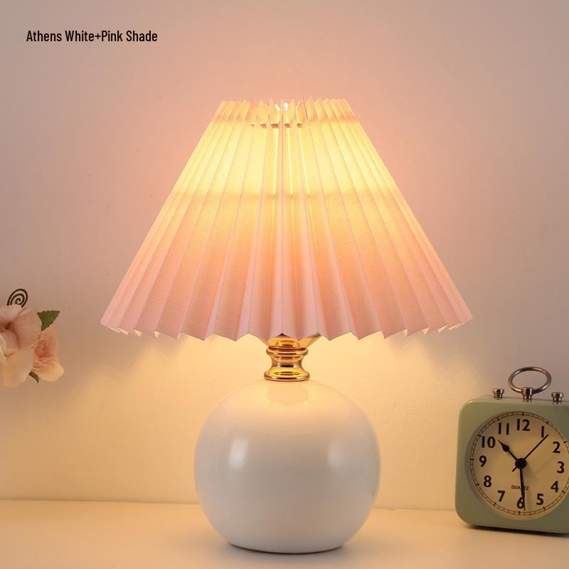 Retro 2025 High-End Eye-Protection Desk Lamp: Luxury Sleep-Aid Atmosphere for Bedroom and Bedside.