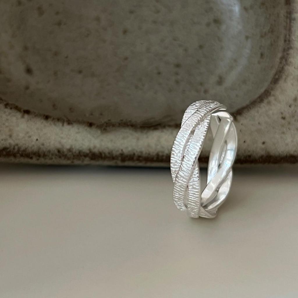 Trendy Geometric Striped Adjustable Ring for Women - Stylish, Versatile, and Personalized