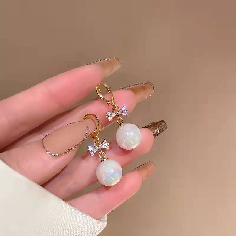 Fashion ins cold wind simple light luxury high-end ear buckle temperament geometric earrings women's small and versatile tide earrings