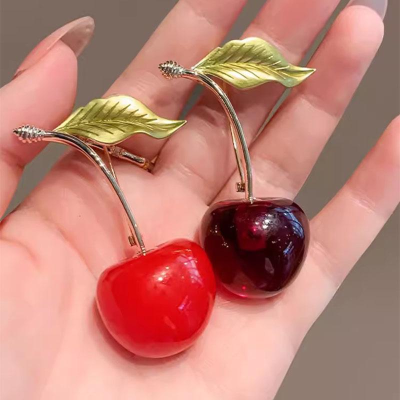 Red Sakura Brooch Women's Fruit Cherry Brooch Fashion Light Luxury Sweet Personality Pin Anti-light Buckle Suit Accessories