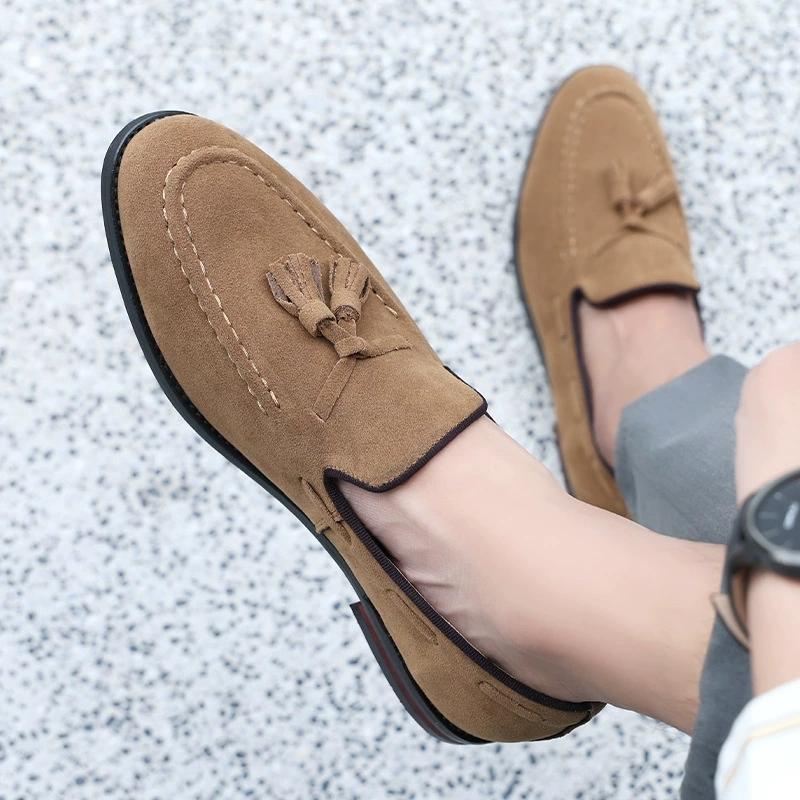 Mens Tassels Loafers Comfortable Suede Shoes Men Leather Low-heel Wedding Moccasins British Style Non-Slip Retro Driving Shoes