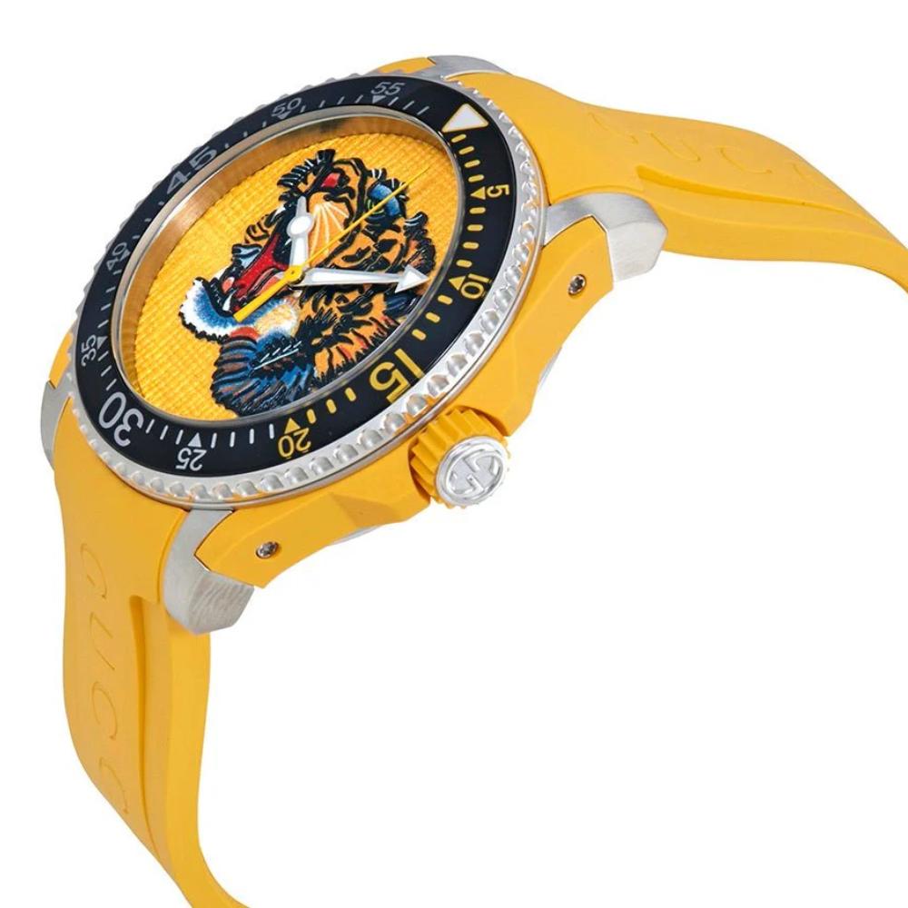 Gucci YA136317 שעון גברים צלילה רקמת נמר חוגה צהובה
