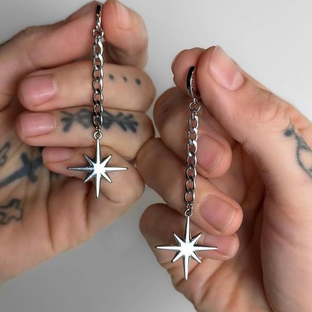 New Fashion Punk Sliver Color Super Shiny Eight-pointed Star Tassel Piercing Hoop Earrings for Women Hip-hop Personality Jewelry
