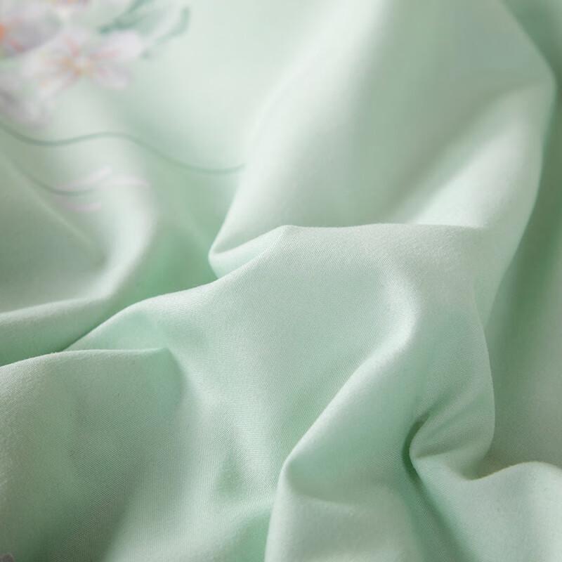 Jodde Elegant All-Season Mulberry Silk Quilt