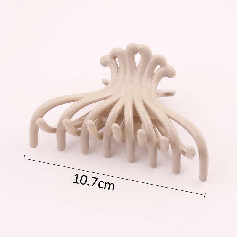 New Arrival Big Hair Claw Accessories Solid Clips for Hair Ponytail Holders Bathing Hairdress Good Quatliy Plastic Hairpins