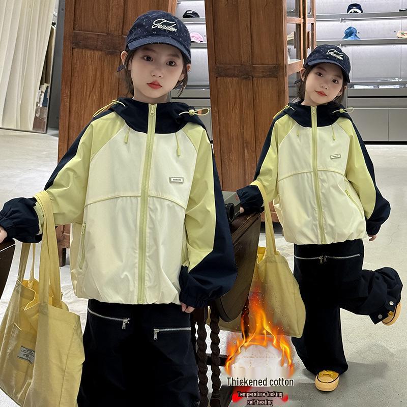 Korean 2025 Autumn Girls' Patchwork Windbreaker: Stylish Street-Style Jacket for Kids and Parents