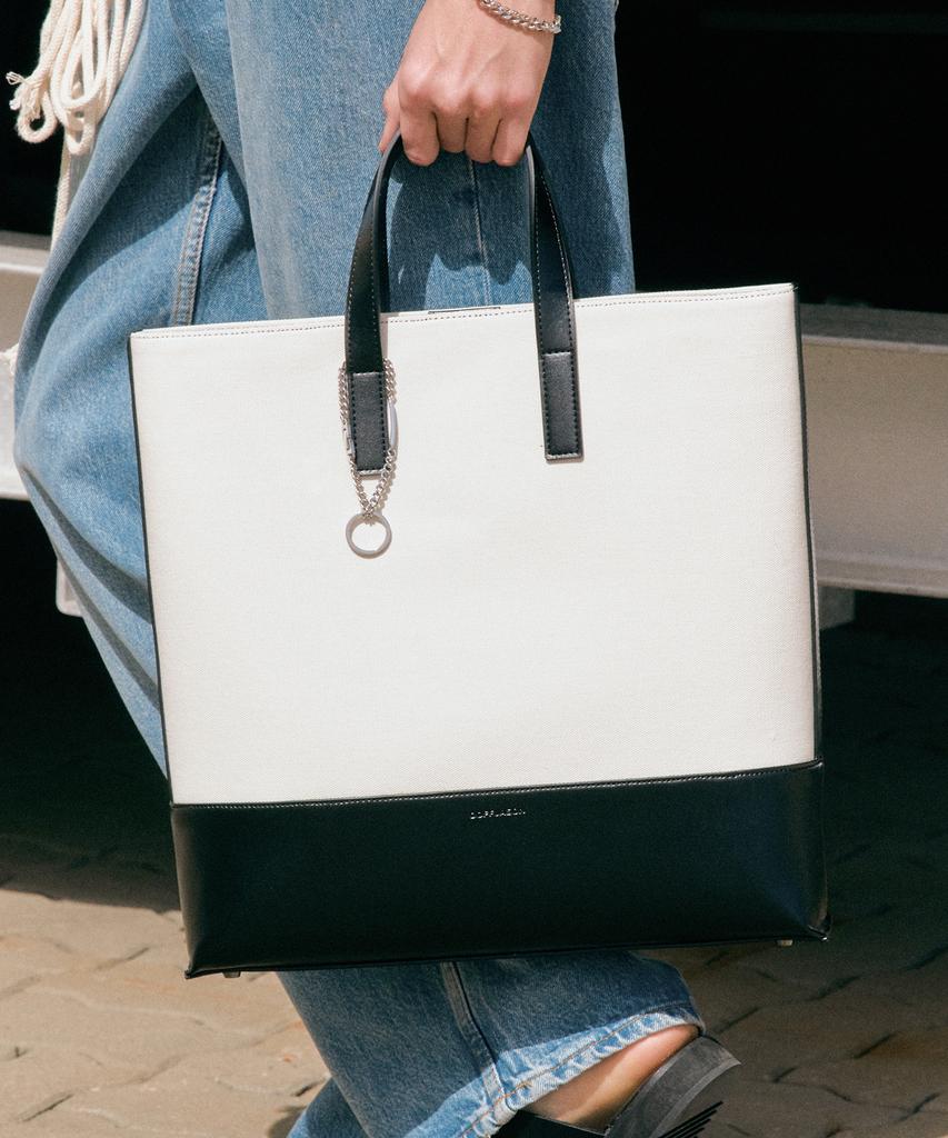 Doffjason Cowhide Canvas Chain Tote Bag Ivory