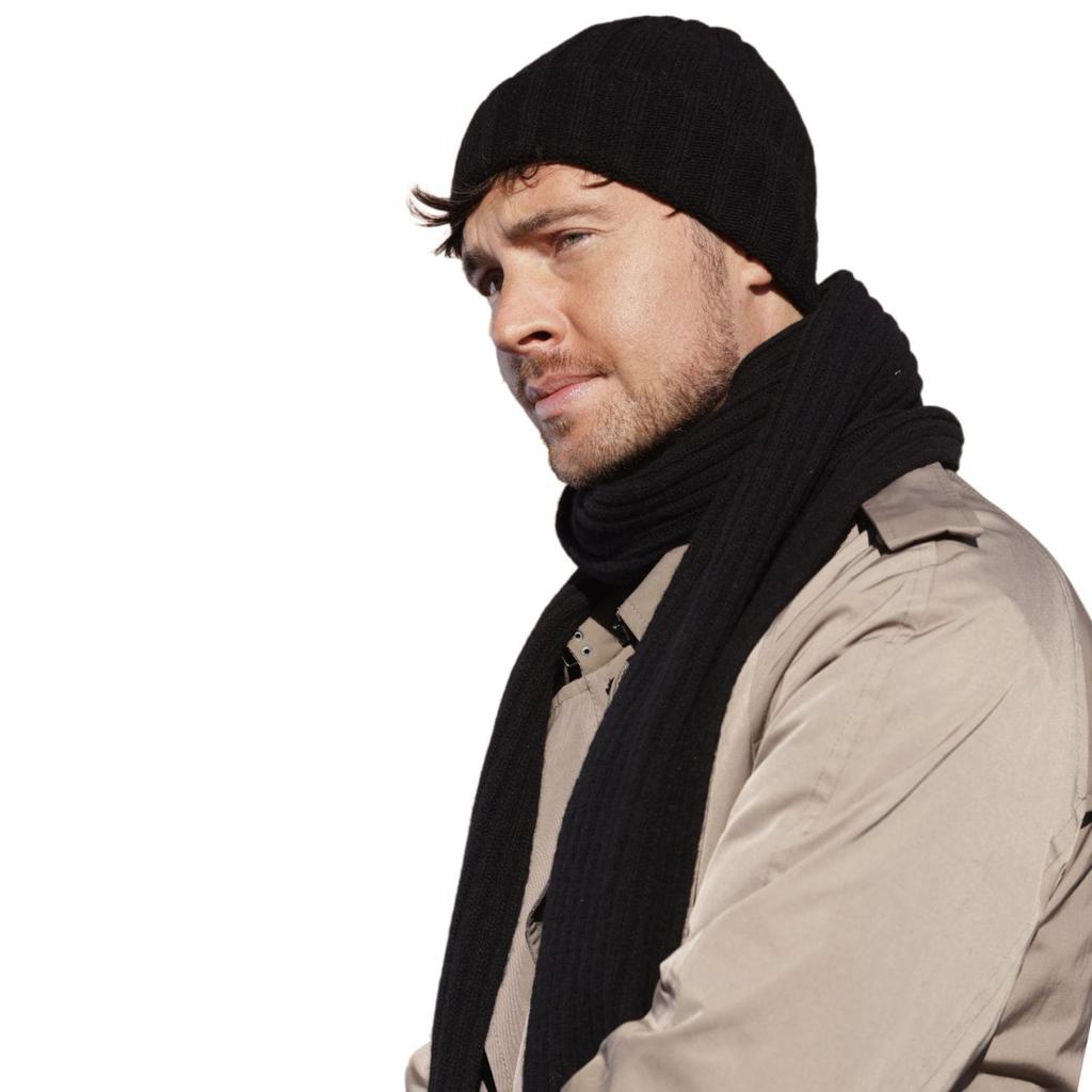 Black Kameo Set: Trevor Hat and Scarf, Urban Minimalism