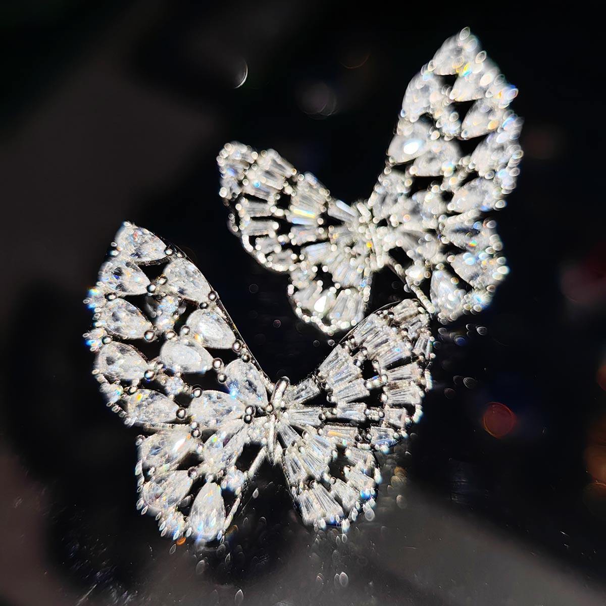 

BELLA BOX Heavy Industry Изысканные серьги-иглы из серебра с бабочкой, черного, фиолетового, белого и циркония, подходят для женщин, повседневных модных украшений для вечеринок белый