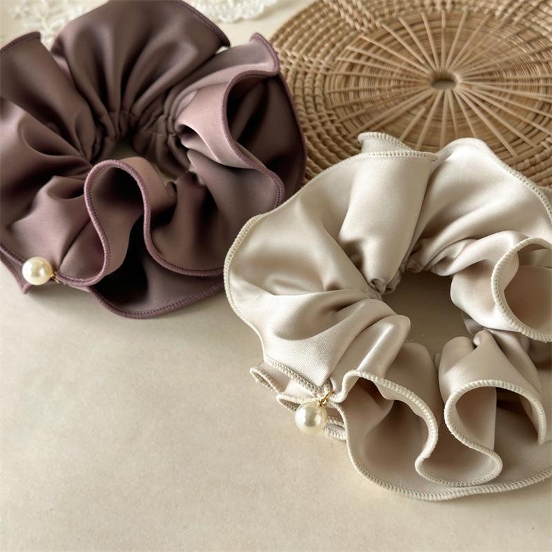 Elegant Pearl Decorated Scrunchies Fashion Hair Tie for Women Aesthetic Bridal Shower Gift