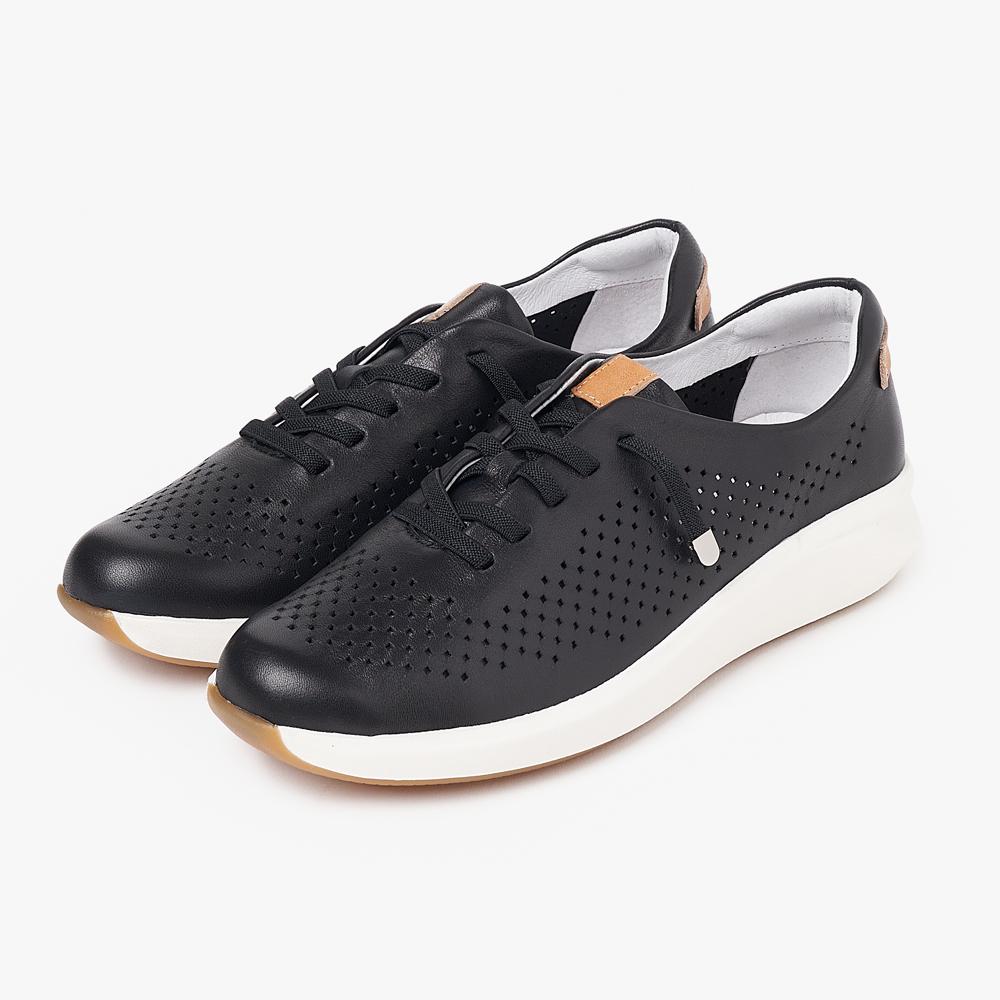 Saera Edition Airy Fit Perforated Leather Sneakers O55P167