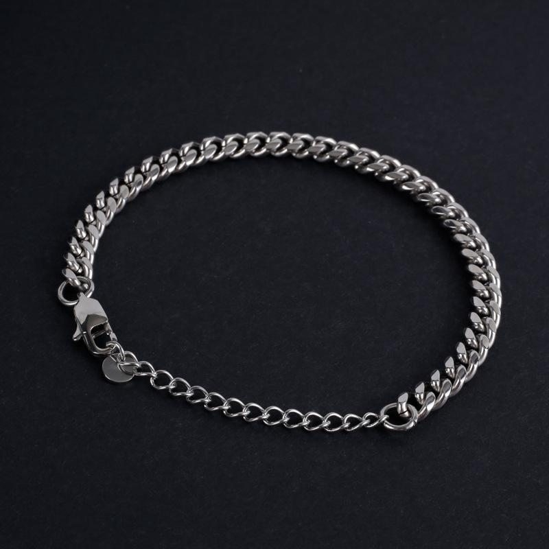 Titanium Steel Cuban Chain Bracelet Stainless Steel Cuban Chain Bracelet Is Not Easy To Fade Titanium Steel Bracelet