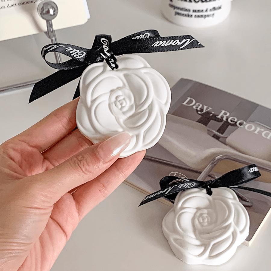 1pc Wardrobe Aromatherapy Pendant Wardrobe Gypsum Tablets Household Persistent Fragrance Room Girl Odor Removal Car Gardenia Han