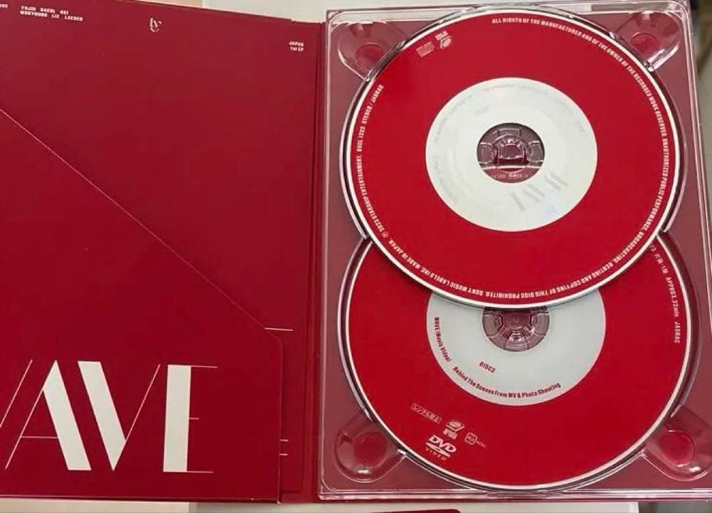 [USED] WAVE DVD with trading card - Liz
