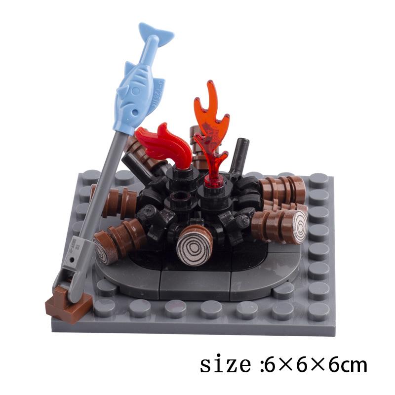 MOC Notice Board Building Block Set Bee Farm Fountain Bonfire Stove Medieval Town Street View Water Wall Bridge Road Sign Brick Toy