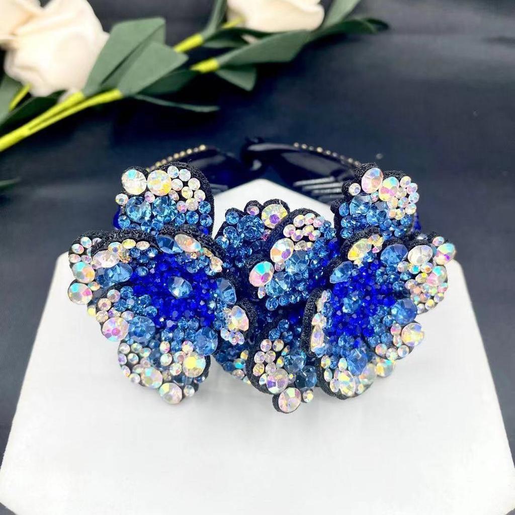 1 Stück Strass Blume Haarspange (Zufällige Strassfarbe), Urlaubsoutfits Frau