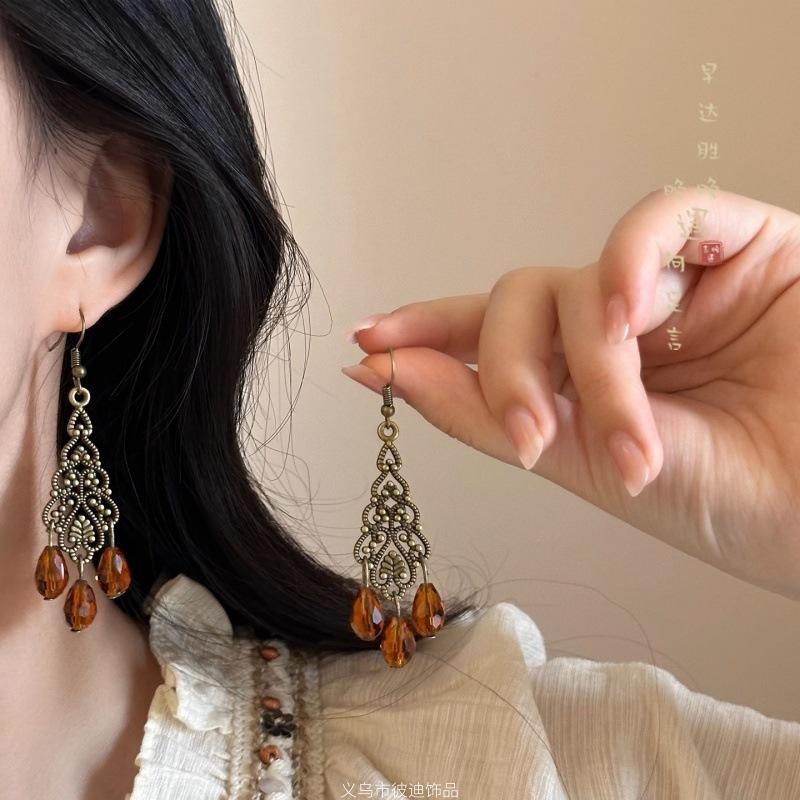 

Ретро Серьги-ракушки с цветочной текстурой, бахромой из бисера, в этническом стиле, универсальный дизайн с крючком для уха, нишевые серьги