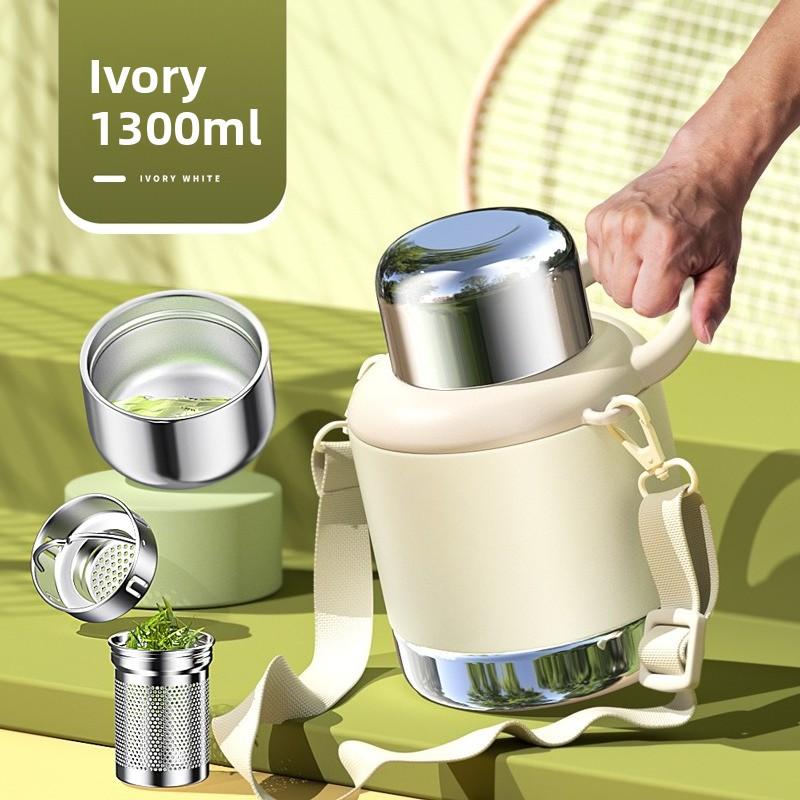 New model stainless steel outdoor sports portable insulated cup - Large capacity cold and hot water bottle