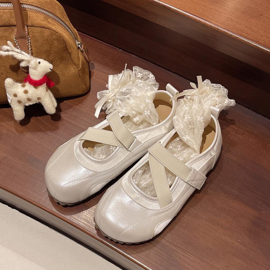 Ballett Mary Janes mit gekreuzten Riemchen und flachem Ausschnitt, Damen 2025 neu, vielseitig, Rock, flache Sohle, kleine Lederschuhe