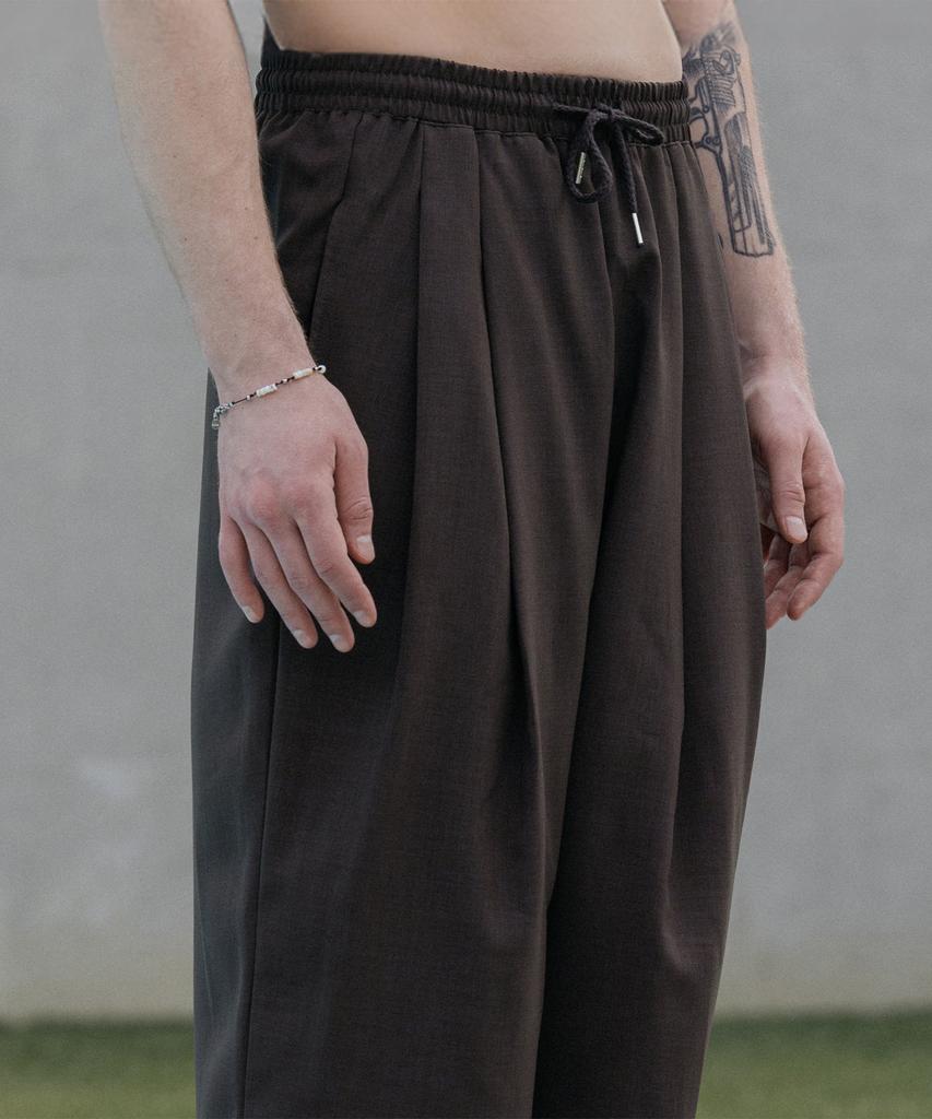 Dekkoloso Cool Linen-Like Double-Pleated Wrinkle-Free Wide Elastic Pants [Charcoal]
