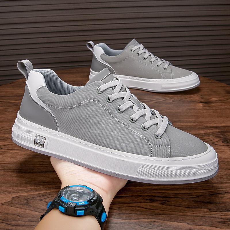 Herrenschuhe 2025 Frühling/Herbst neu lässig und bequem Jugend Koreanische Version Trend einfach rutschfest atmungsaktiv vielseitig Board-Schuhe