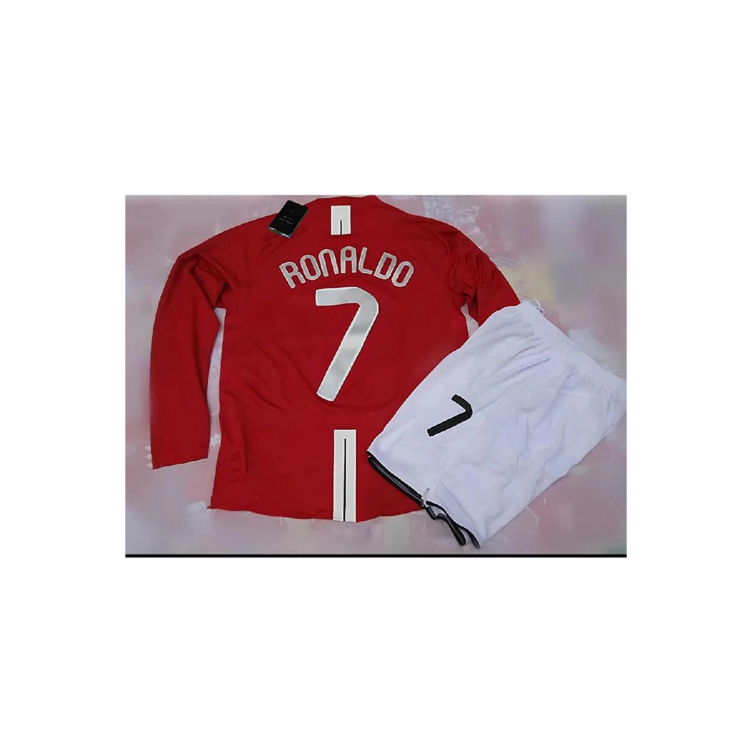 

Детская футболка с длинным рукавом с Роналду на финале Манчестер Юнайтед 2008 в Москве