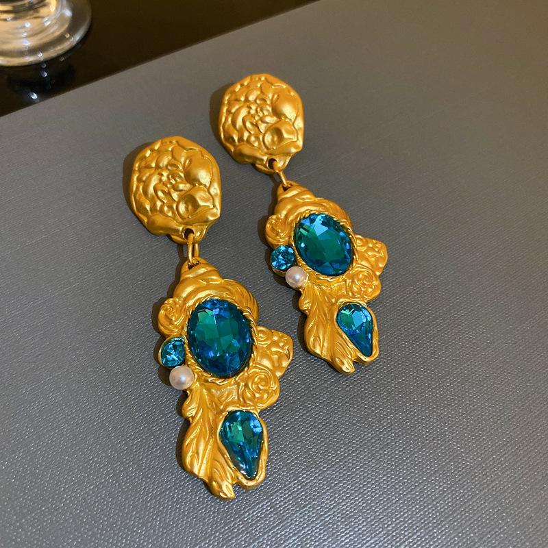 Medieval vintage earrings, court style niche high-end stud earrings Internet celebrity retro earrings jewelry women