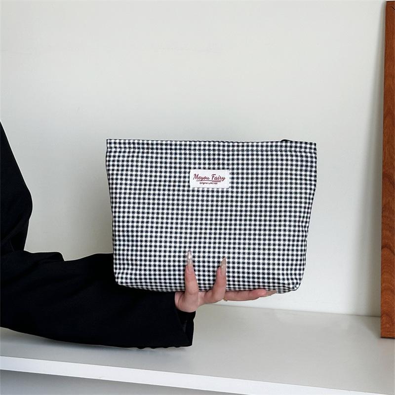 Bubble Gauze Makeup Bag Women Handbag Large Capacity Cosmetic Bag Toiletry Bag Embroidered Striped Makeup Pouch Travel Organizer
