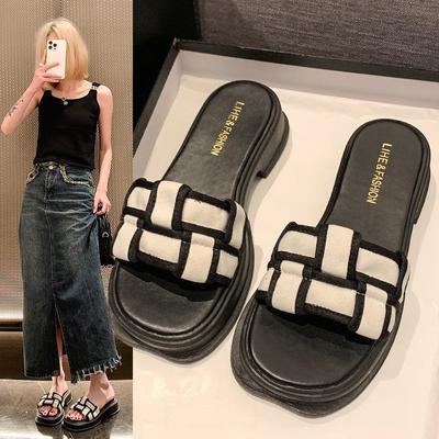 New Summer Pine Cake Thick Soled Slippers Women Wear Black and White Color Slippers